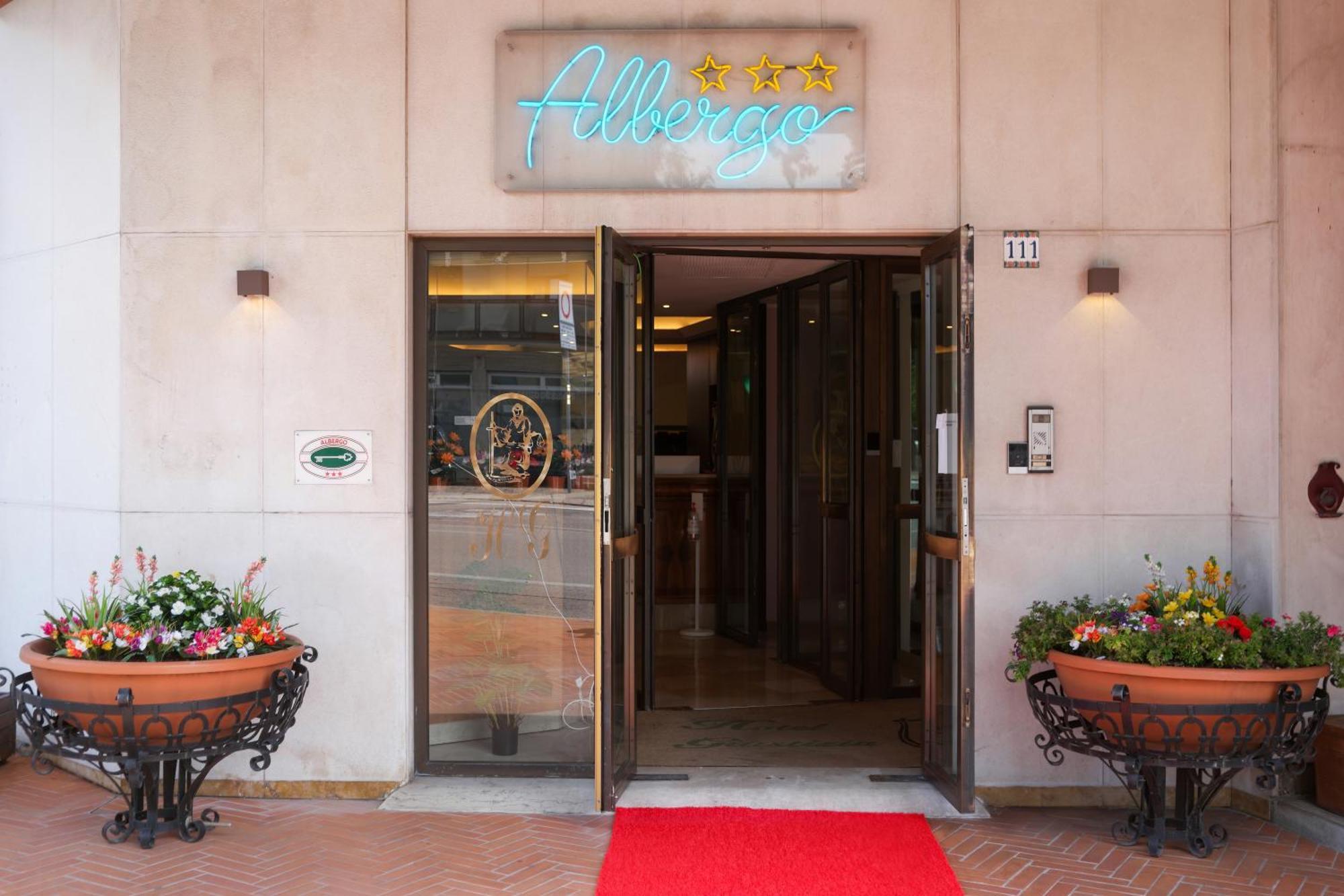 Hotel Alla Giustizia เมสเตร ภายนอก รูปภาพ