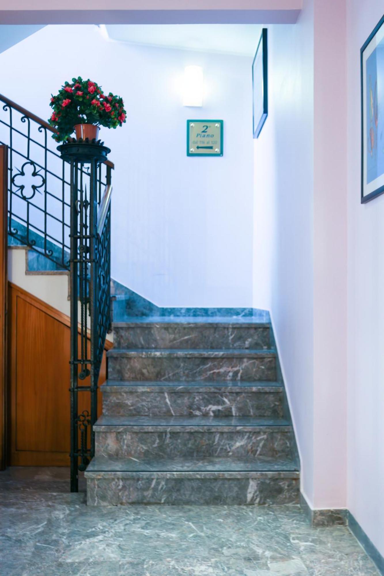 Hotel Alla Giustizia เมสเตร ภายนอก รูปภาพ
