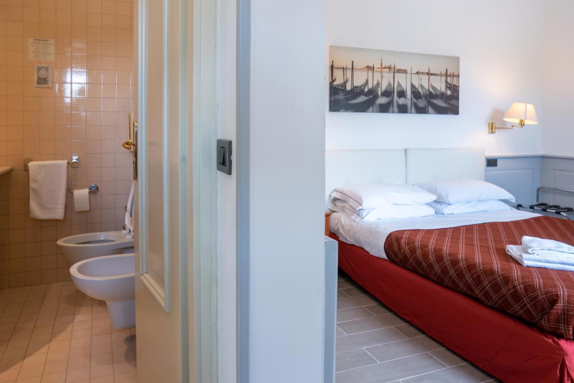 Hotel Alla Giustizia เมสเตร ภายนอก รูปภาพ