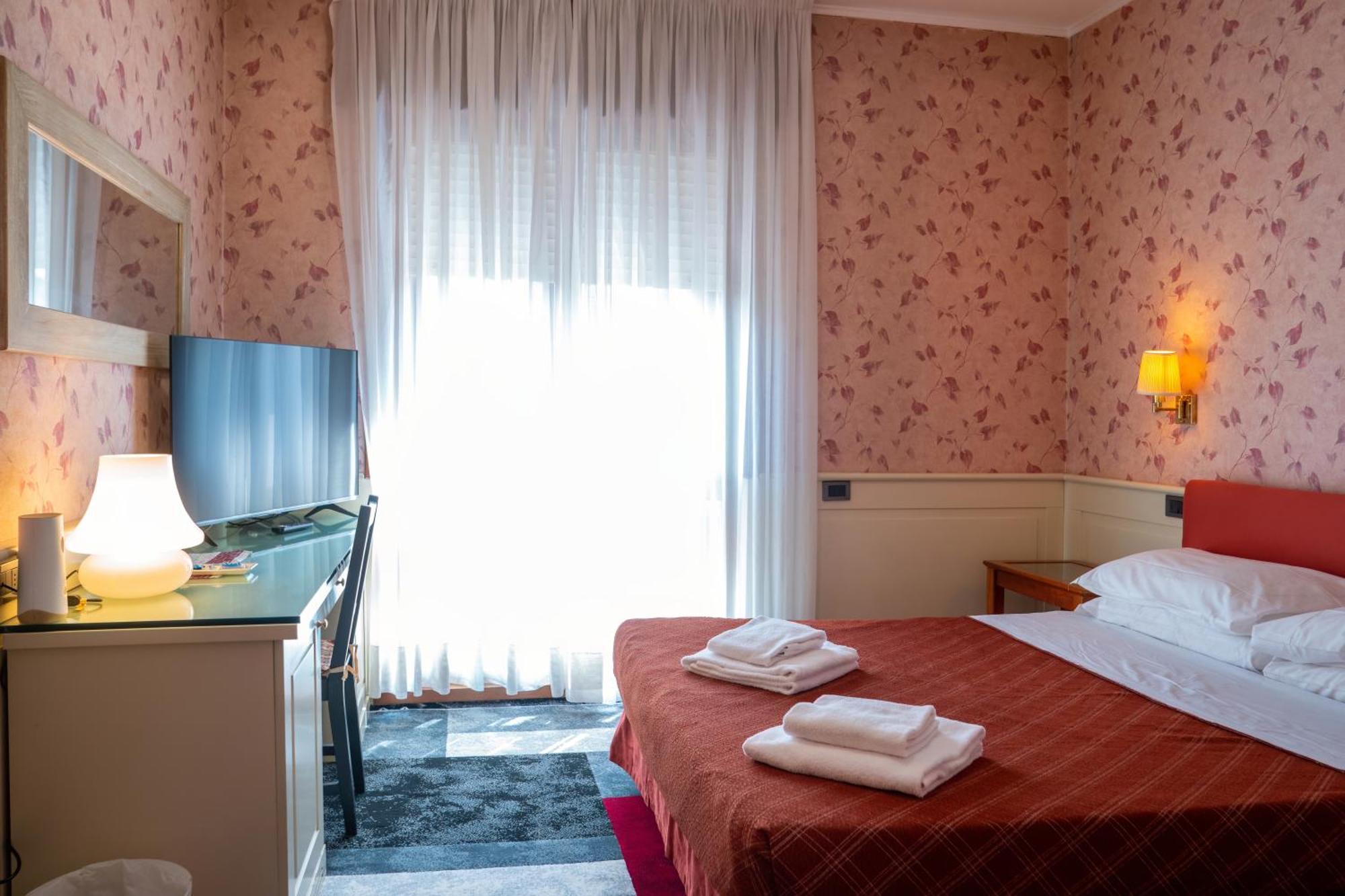 Hotel Alla Giustizia เมสเตร ภายนอก รูปภาพ