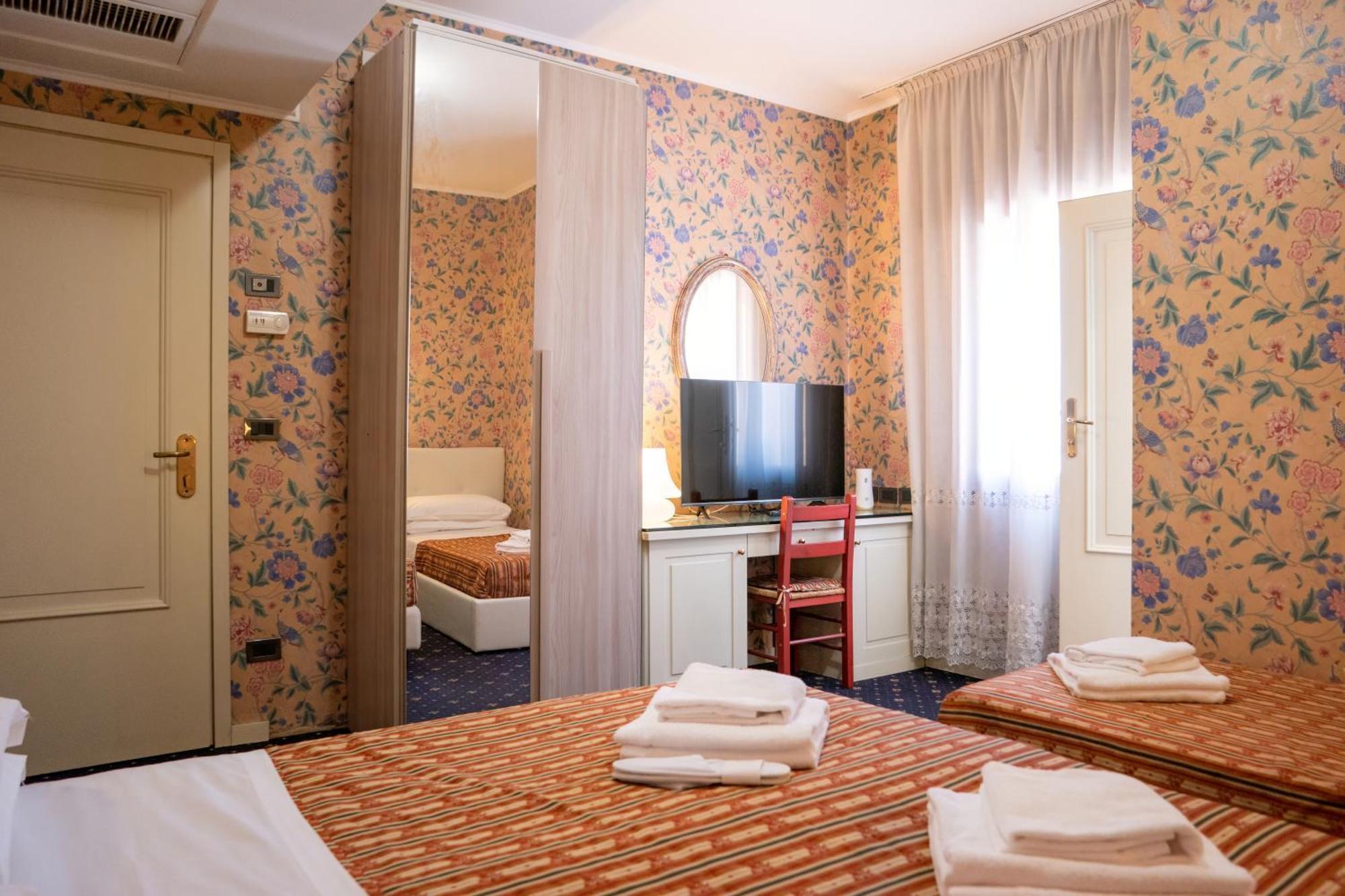 Hotel Alla Giustizia เมสเตร ภายนอก รูปภาพ