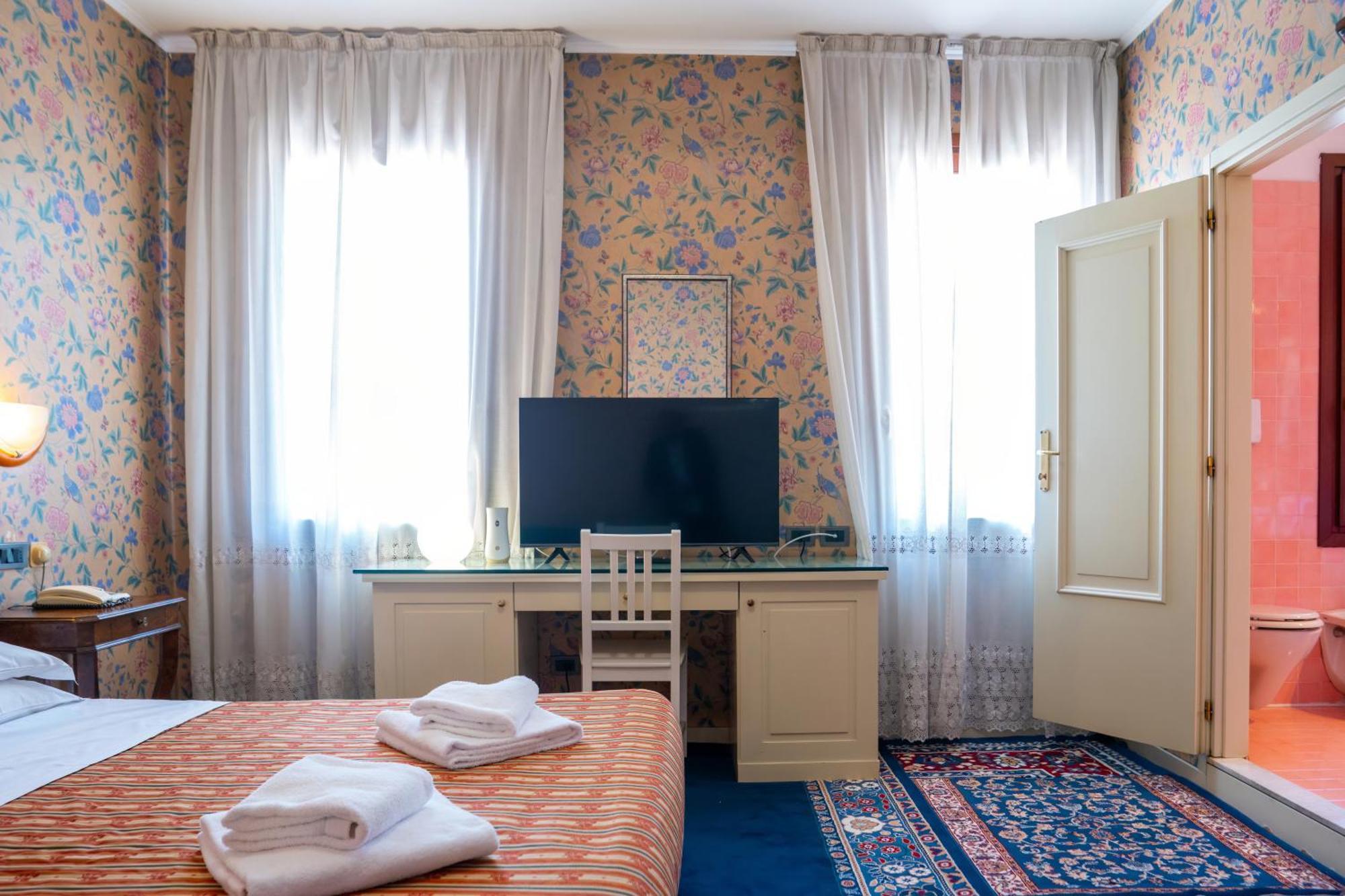 Hotel Alla Giustizia เมสเตร ภายนอก รูปภาพ