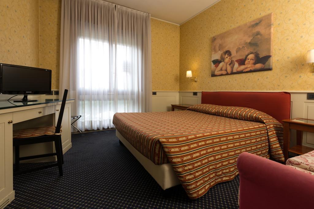 Hotel Alla Giustizia เมสเตร ภายนอก รูปภาพ